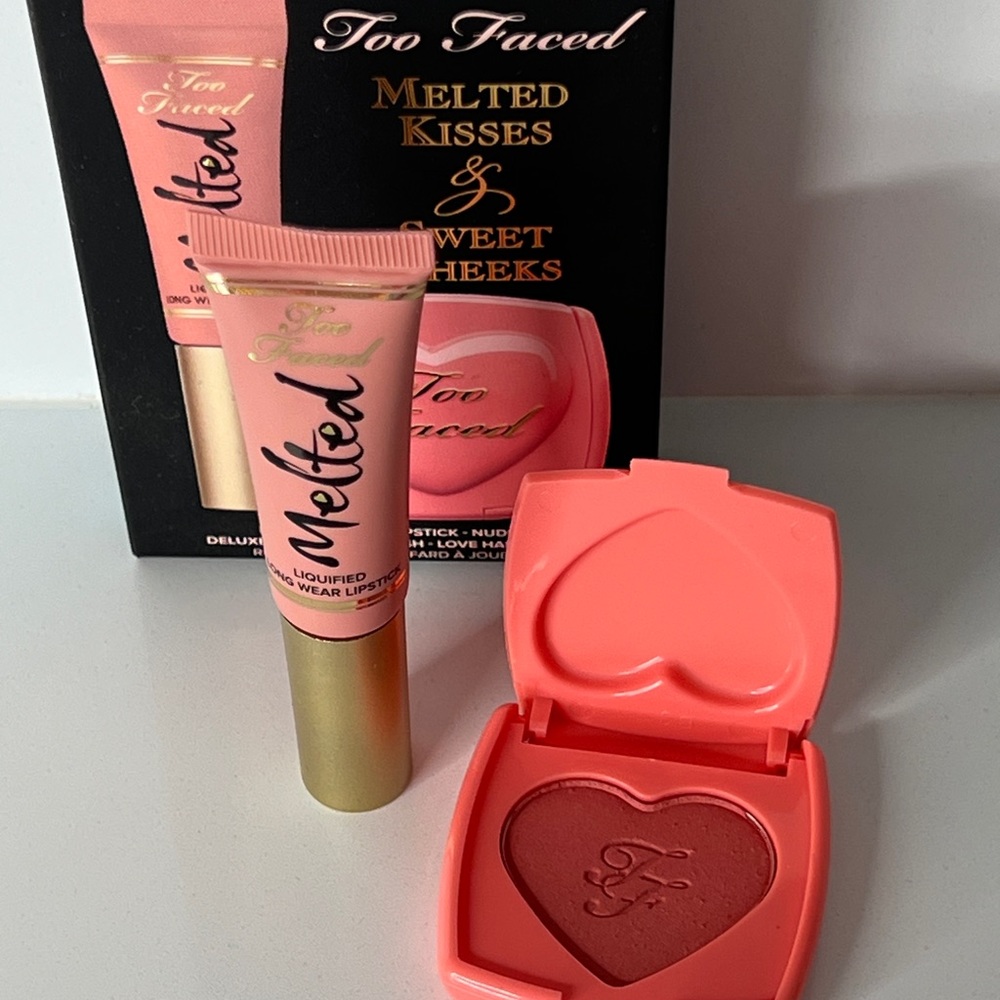 Too Faced Mini Blush and Lipstick set New